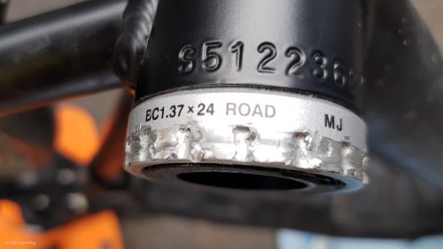 Defekter Vielzahn am BSA-Hollowtech-Tretlager von Shimano